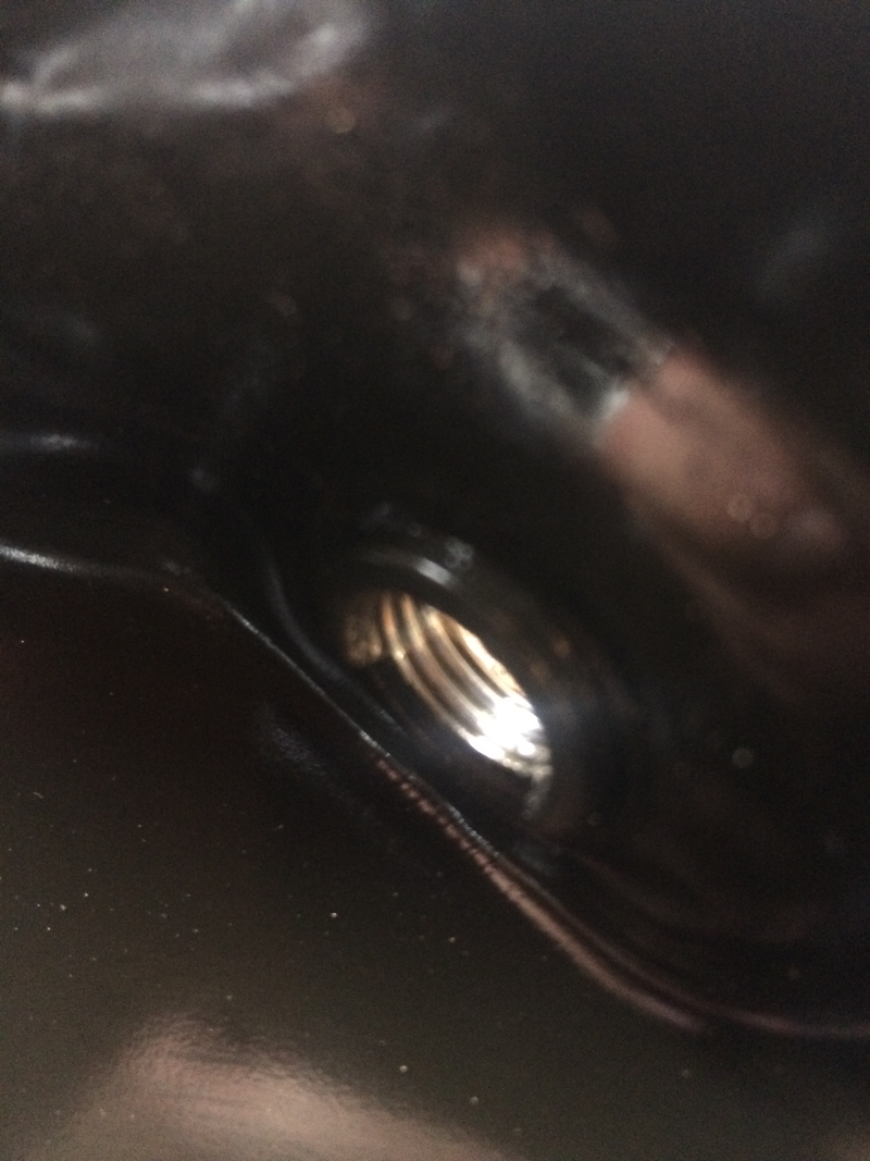 Illustration for article titled Is it possible for some old oil to always stay in the pan?